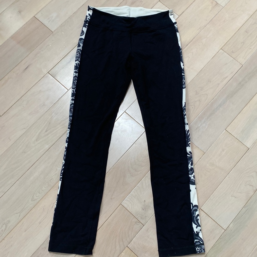Lululemon lace print side high waist full length pants